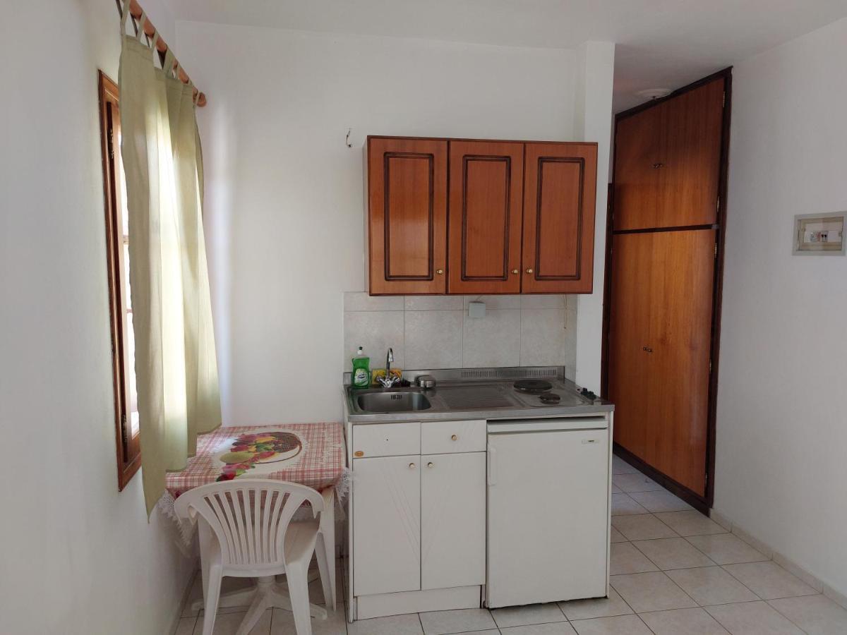 Joanna Rooms Skala Eresou Exterior photo